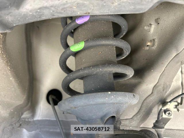 Suzuki SPACIA 2015-09 6753392-19