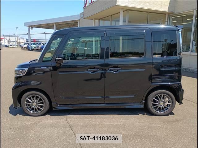 Suzuki SPACIA 2019-03 6817402-4