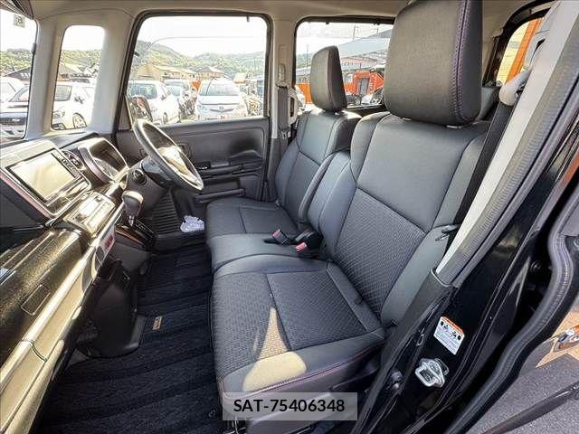 Suzuki SPACIA 2018-06 6817396-17