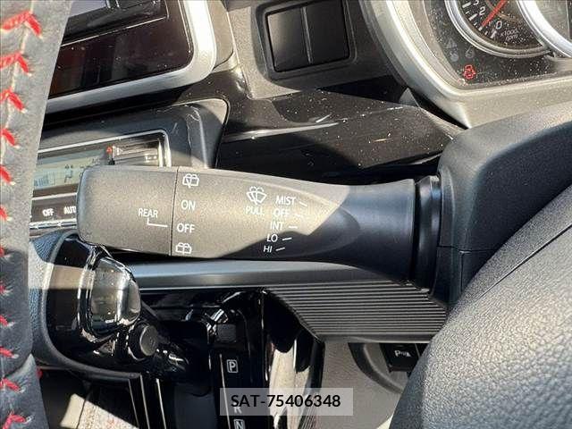 Suzuki SPACIA 2018-06 6817396-21