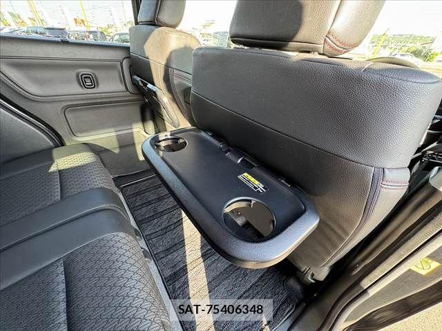Suzuki SPACIA 2018-06 6817396-27