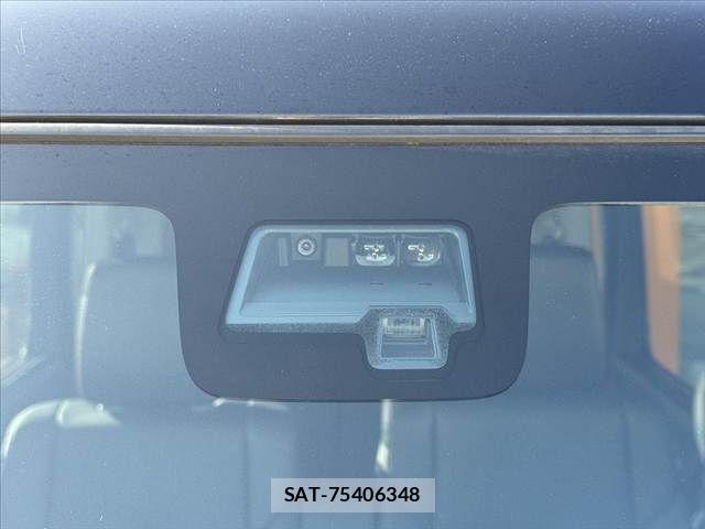 Suzuki SPACIA 2018-06 6817396-29