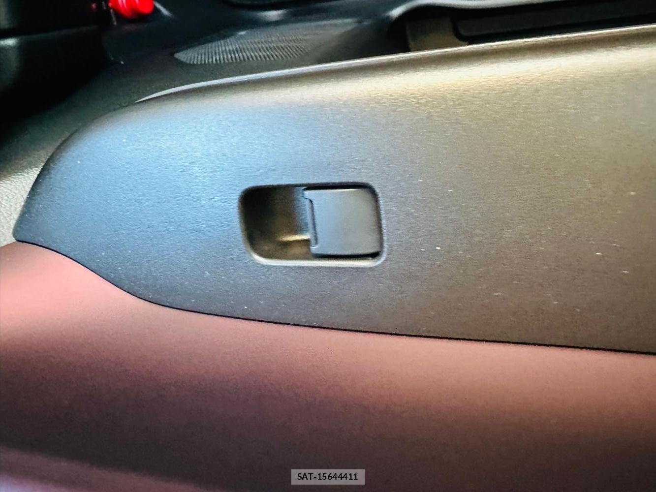 Suzuki SPACIA 2025 6762417-23