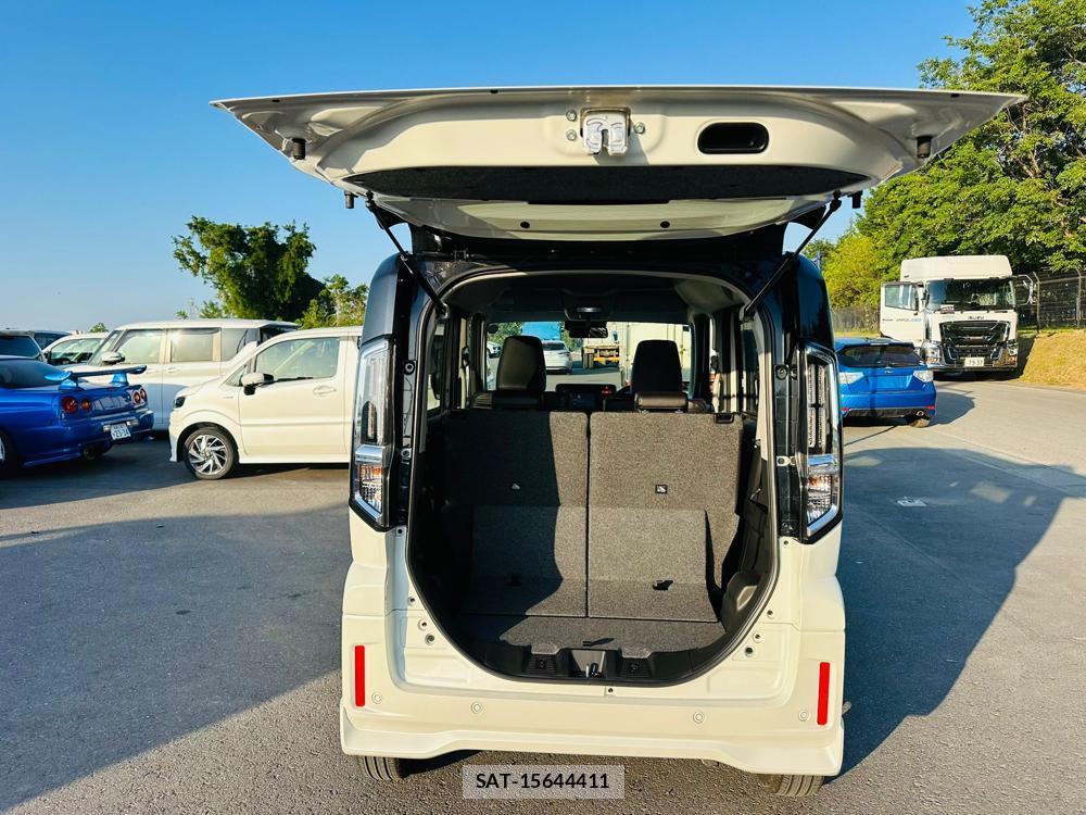 Suzuki SPACIA 2025 6762417-26