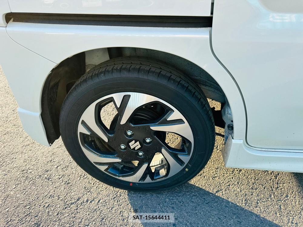 Suzuki SPACIA 2025 6762417-27