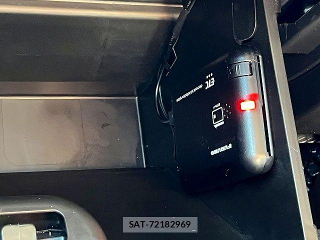 Suzuki SPACIA 2025-01 6913214-15