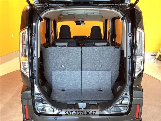Suzuki SPACIA 2025-09 6913216-18