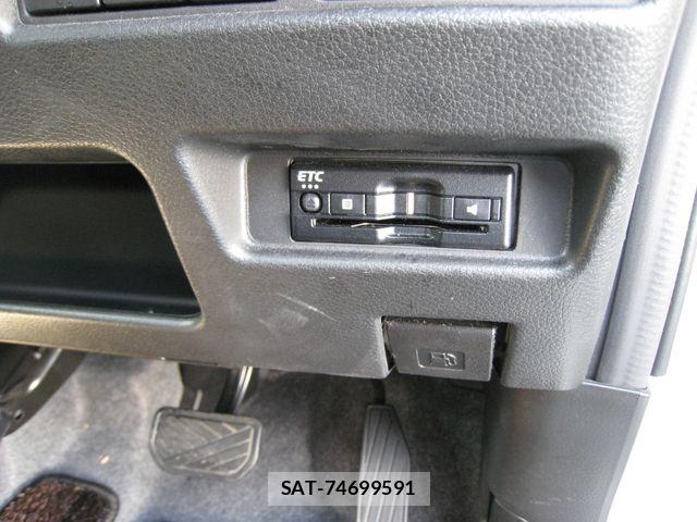Suzuki SPACIA 2023-09 6998389-21
