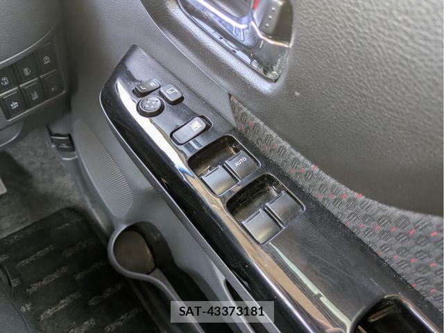 Suzuki SPACIA 2016-10 6998401-28