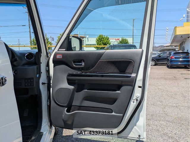 Suzuki SPACIA 2016-10 6998401-29