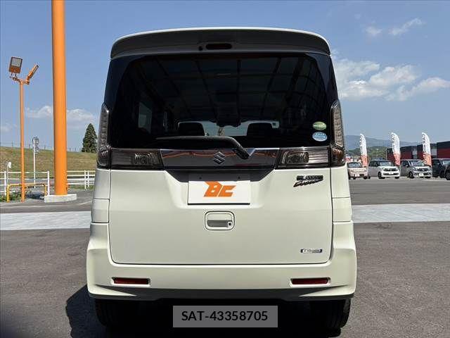 Suzuki SPACIA 2015-07 7218511-13