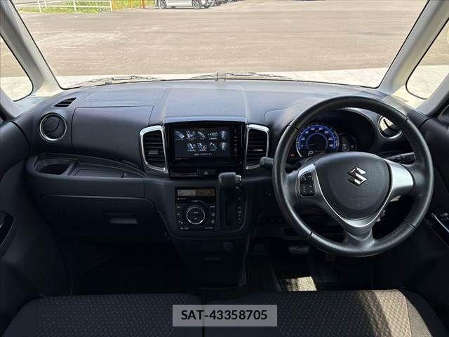Suzuki SPACIA 2015-07 7218511-1