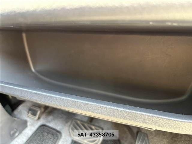 Suzuki SPACIA 2015-07 7218511-25