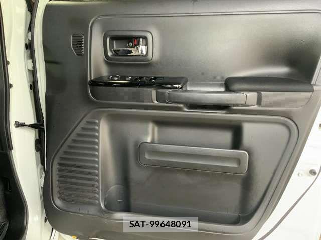 Suzuki SPACIA 2018-04 7225381-12