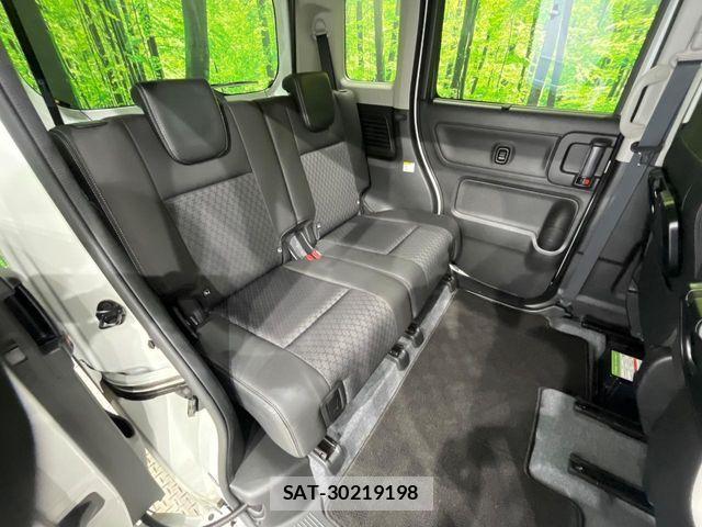 Suzuki SPACIA 2023-06 7225412-9