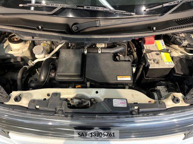 Suzuki SPACIA 2014-07 7225369-17