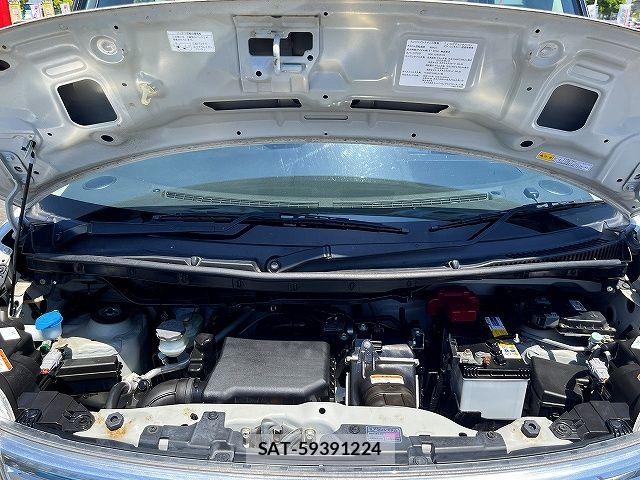 Suzuki SPACIA 2015-03 7225374-27