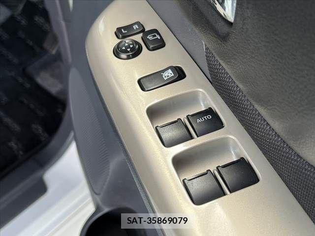 Suzuki SPACIA 2015-05 7225372-26