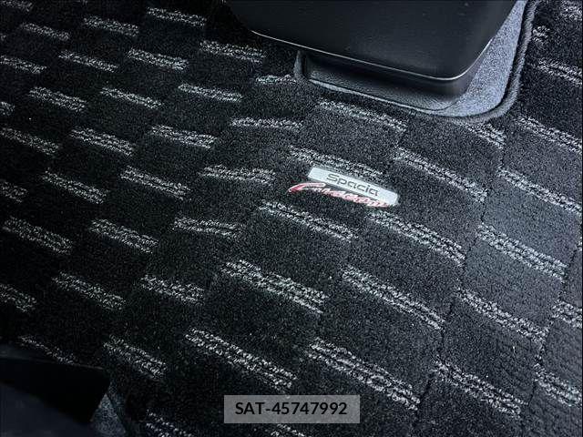 Suzuki SPACIA 2017-06 7225382-26