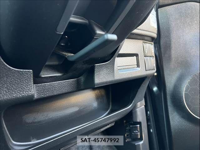 Suzuki SPACIA 2017-06 7225382-27