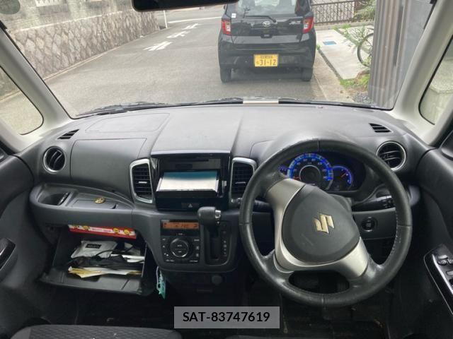 Suzuki SPACIA 2013-08 7225366-11