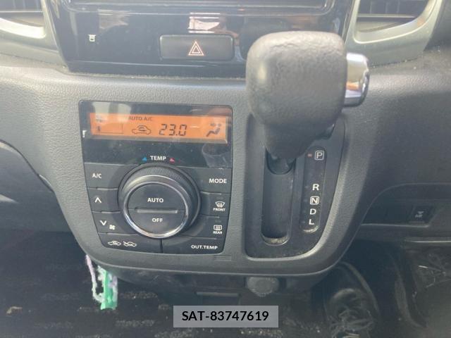 Suzuki SPACIA 2013-08 7225366-19