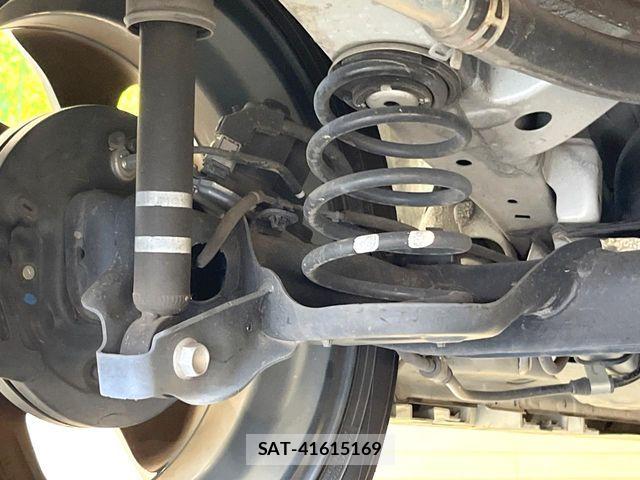 Suzuki SPACIA 2024-03 7225416-17