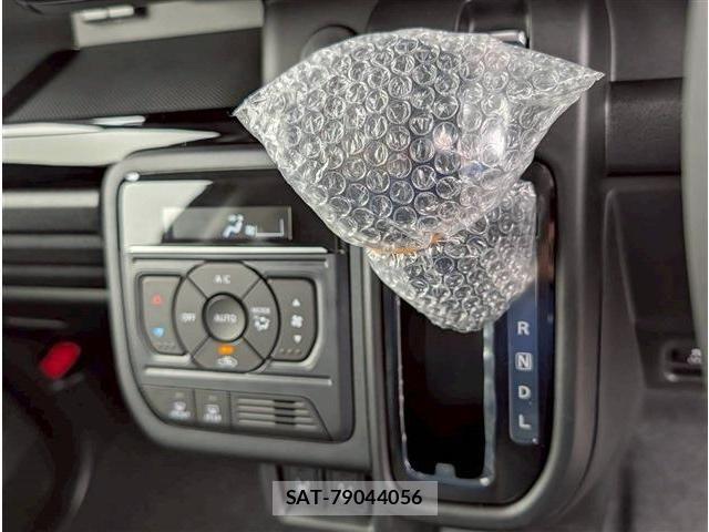 Suzuki SPACIA 2026-01 7225429-27
