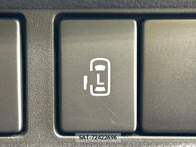 Suzuki SPACIA 2019-07 7252402-3