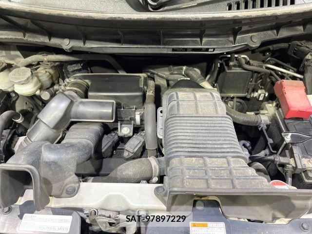 Suzuki SPACIA 2017-12 7272990-17