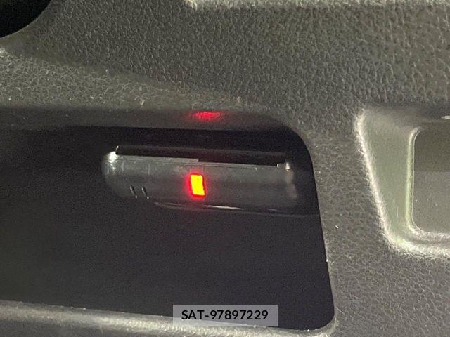 Suzuki SPACIA 2017-12 7272990-5