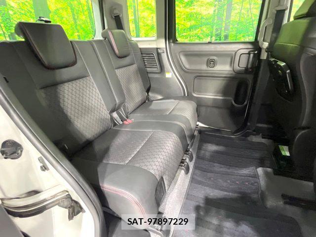 Suzuki SPACIA 2017-12 7272990-8