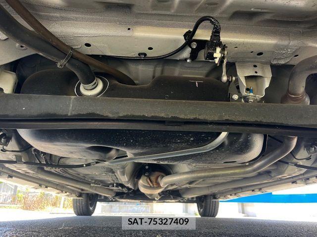 Suzuki SPACIA 2023-09 7330217-18