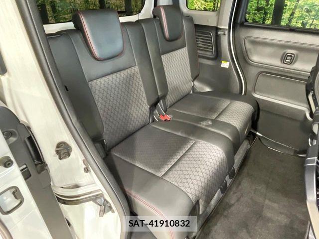 Suzuki SPACIA 2017-12 7330222-8