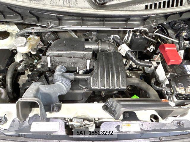 Suzuki SPACIA 2021-10 7394216-17