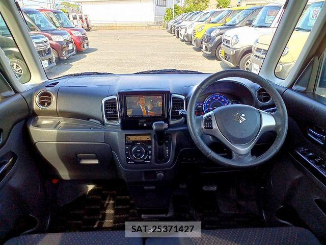 Suzuki SPACIA 2015-12 7394220-9