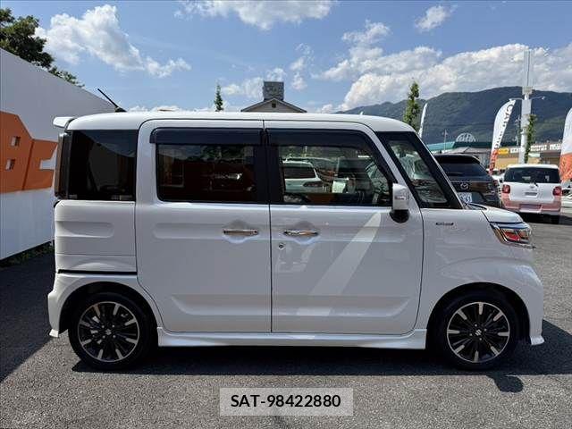 Suzuki SPACIA 2018-09 7458027-11