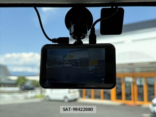 Suzuki SPACIA 2018-09 7458027-28