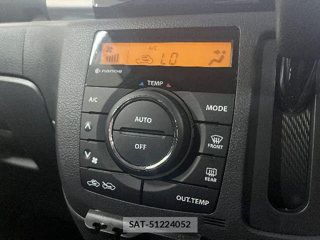 Suzuki SPACIA 2015-09 7981077-14