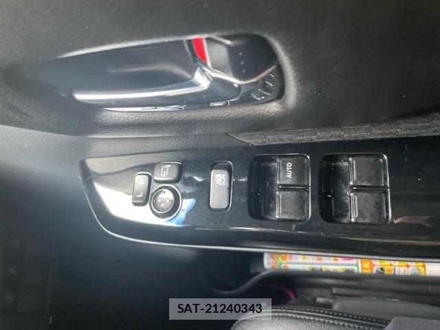 Suzuki SPACIA 2014-09 7981082-17