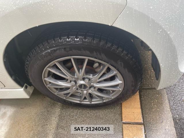 Suzuki SPACIA 2014-09 7981082-3
