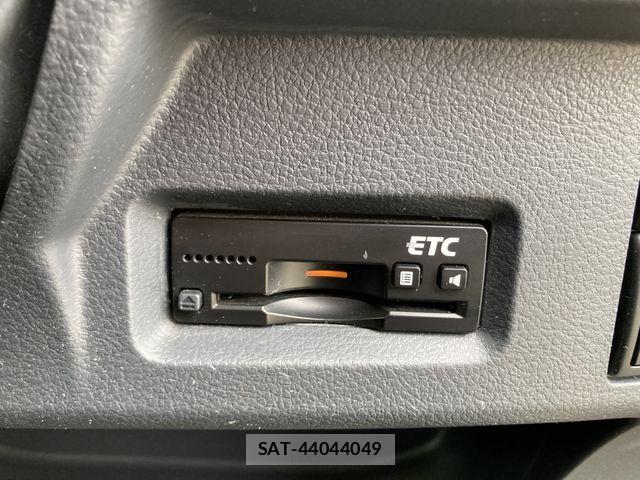 Suzuki SPACIA 2013-12 8038404-19