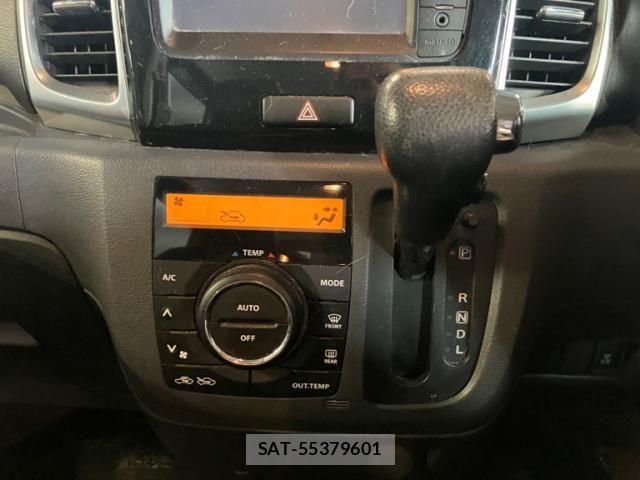 Suzuki SPACIA 2013-09 8038406-21
