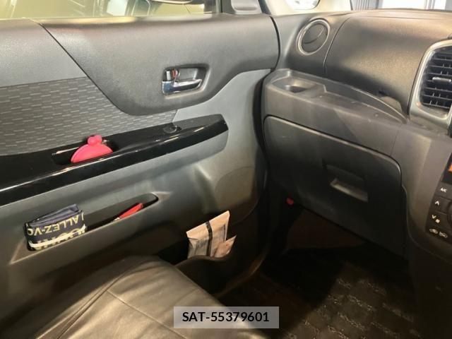 Suzuki SPACIA 2013-09 8038406-23