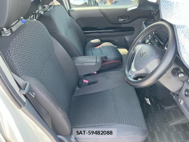 Suzuki SPACIA 2014-04 8101980-12