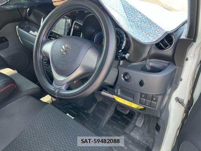 Suzuki SPACIA 2014-04 8101980-14