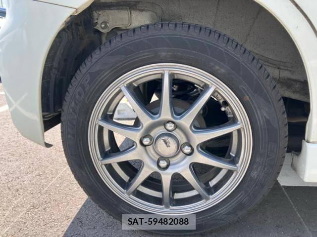 Suzuki SPACIA 2014-04 8101980-4