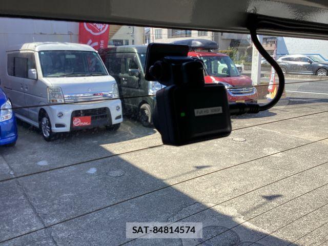 Suzuki SPACIA 2025-10 8132468-24