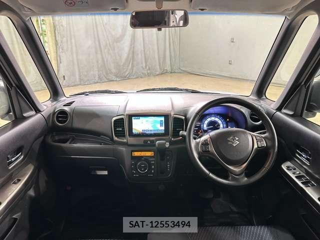 Suzuki SPACIA 2017-06 8132479-16