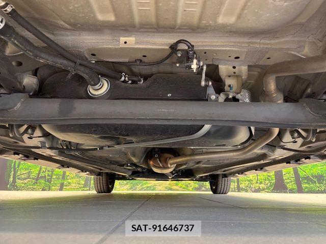 Suzuki SPACIA 2018-04 8132474-18